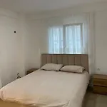Luxury Apartment Next To Us Embassy